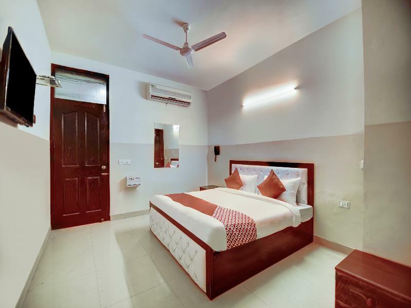 Oyo 28461 Royal Stay Inn Delhi  Exterior photo